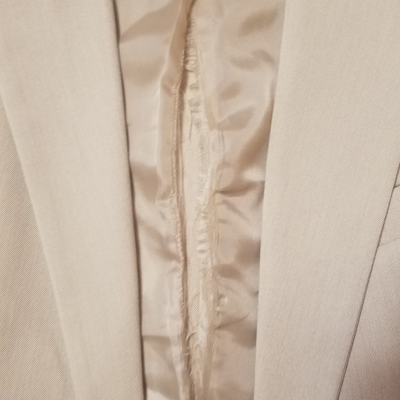 Tan jacket - Picture 3 of 3